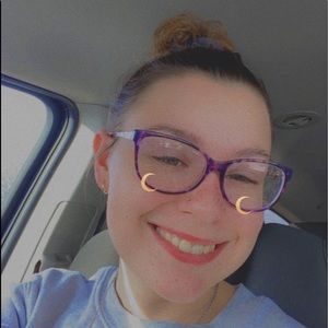 Meet your Posher, Priscilla